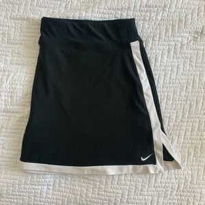Nike white trim tennis skirt